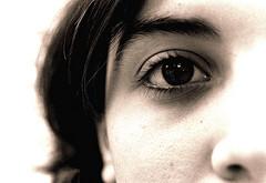 las preguntas que nos quedan por hacer. the questions that remain to be done.