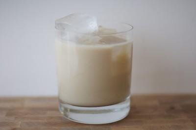 WHITE RUSSIAN COCKTAIL