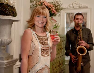 EXCLUSIVE WEDDINGS by EMY TERUEL: Nuestra felicitación de Navidad y Año Nuevo viene cargada de muchas gracias y mucho amor!