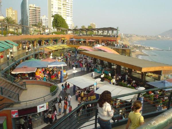 Un paseo por los Centros Comerciales de Lima