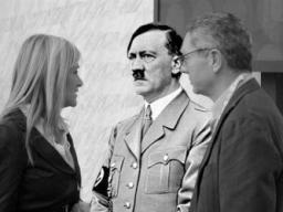 Cifuentes, Gallardón y un admirador