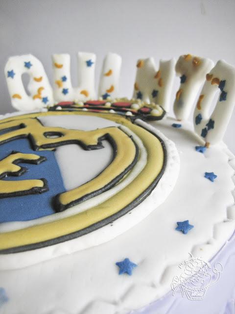 TARTA DEL REAL MADRID CON BUFANDA , POR AQUELLO DEL FRÍO