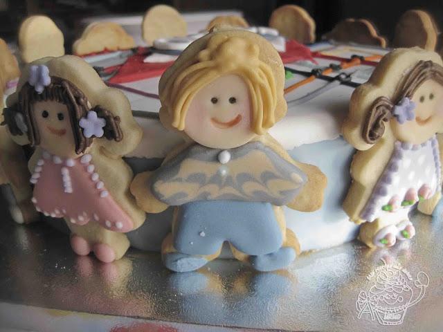 TARTA METRERA CON GALLETITAS CUKIS Y CENITA DE NAVIDAD CON MIS COMPIS