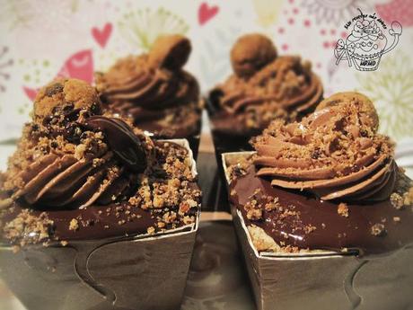 CUPCAKES DE CHIPS AHOY ¡DOS SEGUNDOS EN EL PALADAR Y TODA LA VIDA EN LAS CADERAS! AYYYYYY!