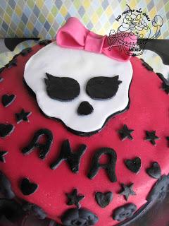 TARTA MONSTER HIGH