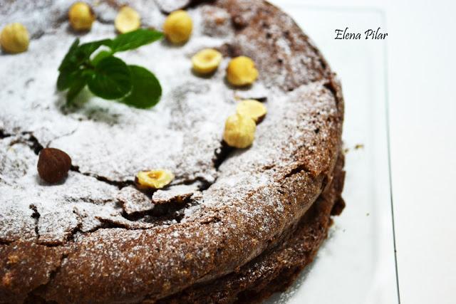 Tarta de trufa y avellana