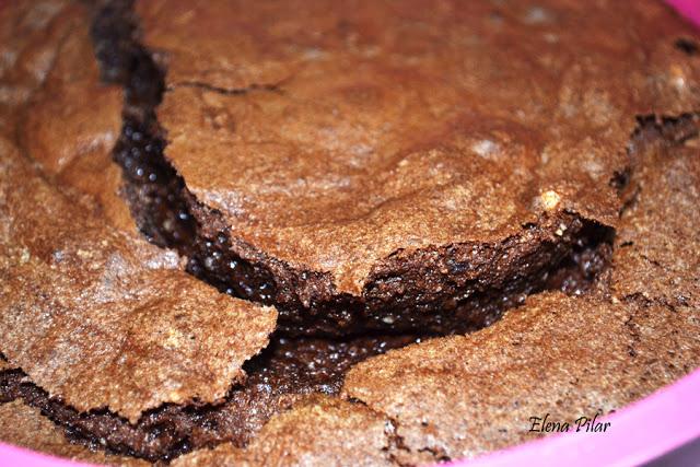 Tarta de trufa y avellana