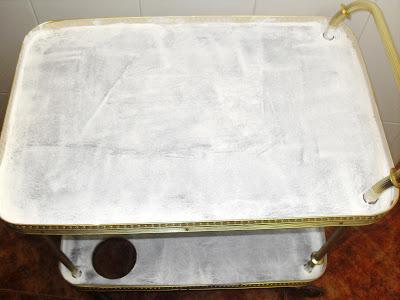 Una camarera muy vintage