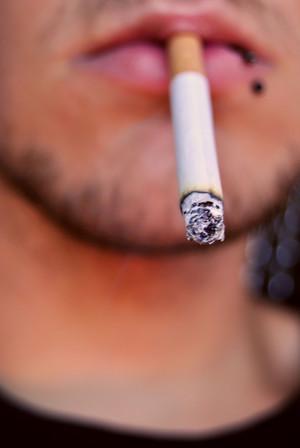 Si fumas tu pene se acorta, La revista Men´s Health publica 14 sentencias que de seguro el gran público desconoce sobre el pene. CURIOSIDADES