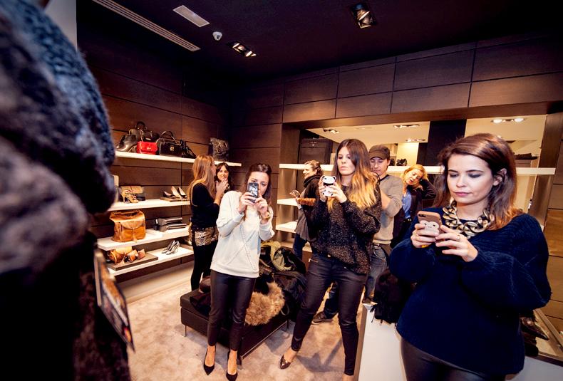 PRICELESS PASSPORT SHOPPING EXPERIENCE