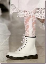 novias botas 02 z thumb Tendencias zapatos para novias Invierno 2013