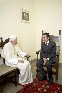 TIEMPO DE PAZ Y PERDÓN: EL GESTO DEL PAPA PERDONADOR