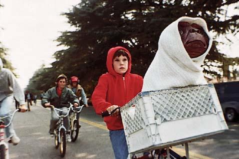 CINE MÍTICO: E.T., EL EXTRATERRESTRE