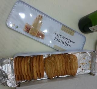 MANOS - UNA ÓPERA. DOS CIUDADES.