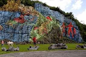 Cuba: Apuesta por el ecoturismo en Viñales, patrimonio mundial