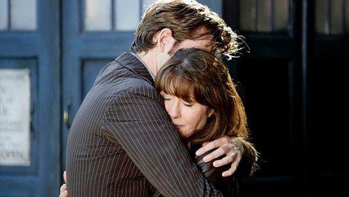 Adiós, Elisabeth Sladen. Adiós, Sarah Jane Smith.