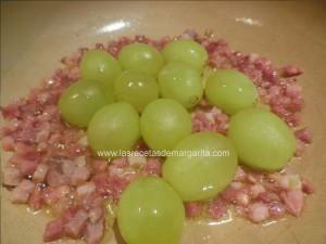 lomo uvas 2 Lomo de Cerdo Ibérico con uvas y jamón
