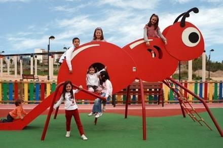 juego-infantil-tobogán-forma-hormiga