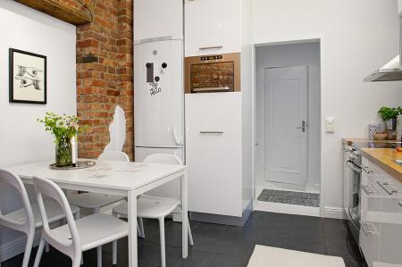 texturas en decoración suelo madera pintada blanco sofá ikea gris sillas ikea papel de pared arboles manta crochet negra blanca gris ladrillo visto cocina estilo nórdico escandinavo estilo nórdico estilo escandinavo dormitorio en blanco negro gris diseño de interiores diseño cocinas modernas blancas decoración pisos pequeños decoración nórdica decoración espacios pequeños decoración de pisos pequeños decoracion de interires decoración de cocinas modernas blancas decoración blanco negro gris cocinas negras 