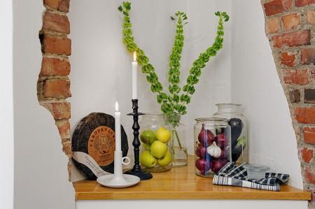 texturas en decoración suelo madera pintada blanco sofá ikea gris sillas ikea papel de pared arboles manta crochet negra blanca gris ladrillo visto cocina estilo nórdico escandinavo estilo nórdico estilo escandinavo dormitorio en blanco negro gris diseño de interiores diseño cocinas modernas blancas decoración pisos pequeños decoración nórdica decoración espacios pequeños decoración de pisos pequeños decoracion de interires decoración de cocinas modernas blancas decoración blanco negro gris cocinas negras 