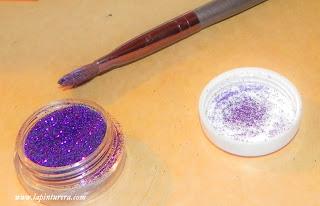 Look paso a paso con pigmentos y glitters.