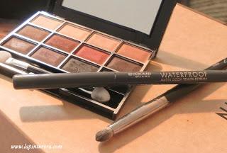 Look paso a paso con pigmentos y glitters.