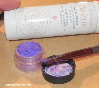 Look paso a paso con pigmentos y glitters.