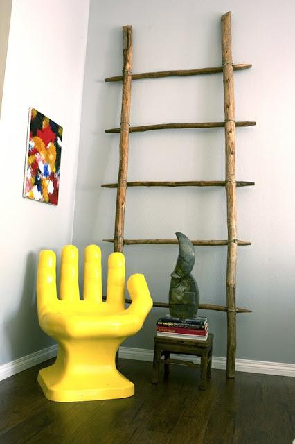 Escaleras de mano dentro de la casa