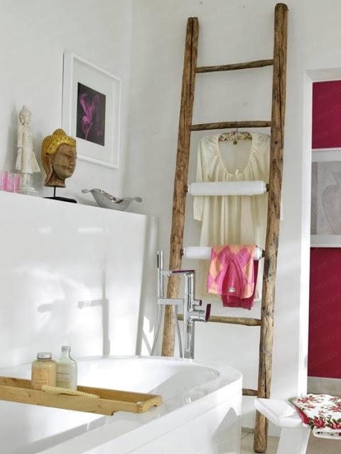 Escaleras de mano dentro de la casa