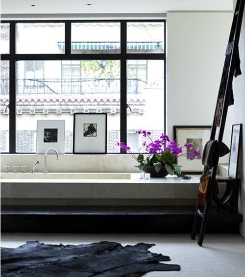 Escaleras de mano dentro de la casa