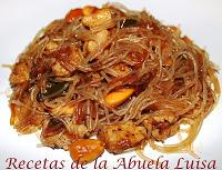 FIDEOS CHINOS CON PAVO Y ALMENDRAS