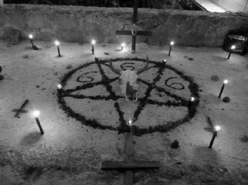 Reseña: El mensaje del mal, de César Fernández García