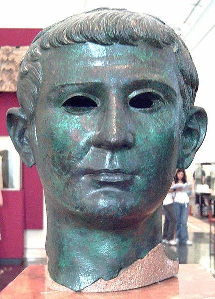 Busto del emperador romano Tiberio hallado en el yacimiento soriano./Luis García (Zaqarbal)