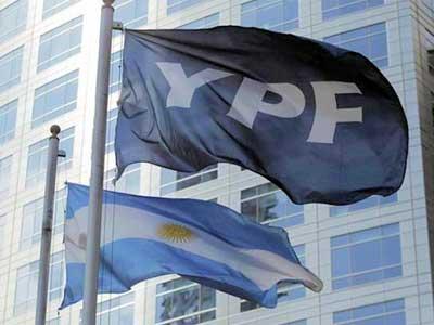 Argentina expropia YPF
