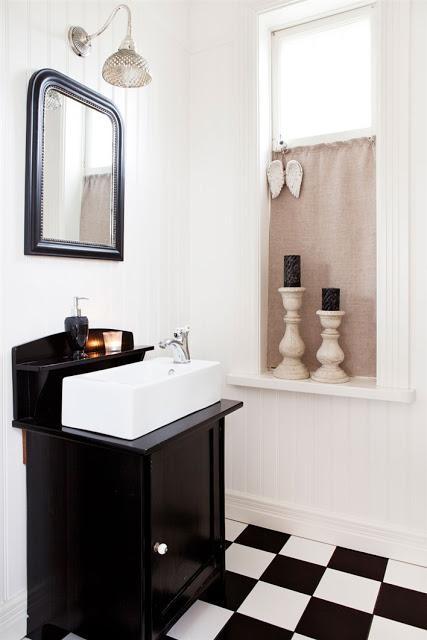 Una vivienda en Suecia, estilo en blanco.