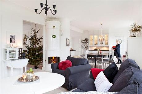 Una vivienda en Suecia, estilo en blanco.