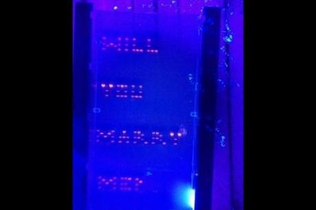 Genetista manipuló ADN para proponerle matrimonio a su novia - NOTICIAS DIVERTIDAS