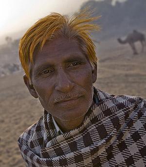 Canas naranjas: El secreto de los hombres en India - TENDENCIAS