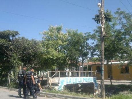 Misterio por la aparición de un esqueleto colgado en poste de luz – NOTICIAS ACTUALIDAD Misterio por la aparición de un esqueleto colgado en poste de luz - NOTICIAS DE MIEDO