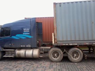 Containers para volver a su país, cada día vuelven más a América latina.