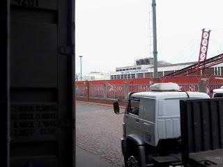 Containers para volver a su país, cada día vuelven más a América latina.