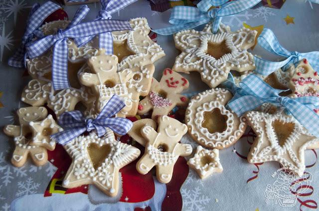 GALLETAS DE NAVIDAD CON CORAZÓN DE CARAMELO SIN HUEVO