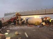 Vídeo accidente avión pasajeros Rusia grabado desde coche.
