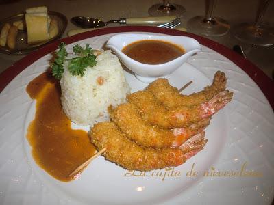 Brochetas de langostinos de Navidad