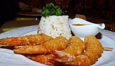 Brochetas de langostinos de Navidad