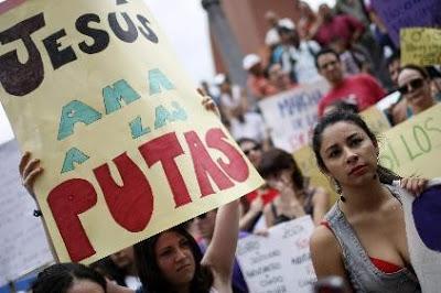 misa de la familia, prostitucion, putas, sexo, mafias, iglesia, curas