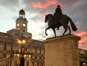 La Puerta del Sol de Madrid, punto de reunión de miles de personas para recibir cada Nochevieja, el nuevo año