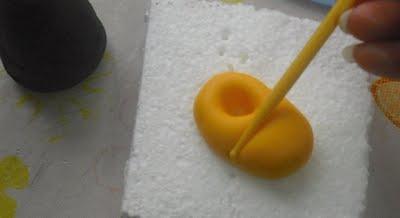 Paso a paso: modelar a Mickey Mouse con fondant