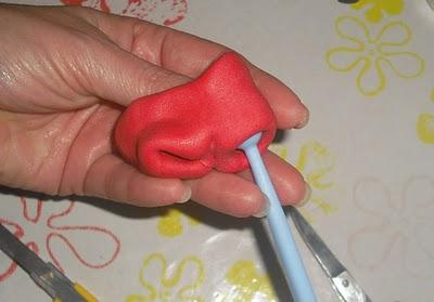 Paso a paso: modelar a Mickey Mouse con fondant