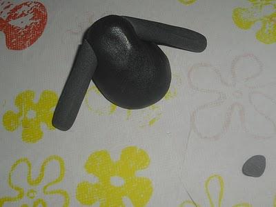 Paso a paso: modelar a Mickey Mouse con fondant